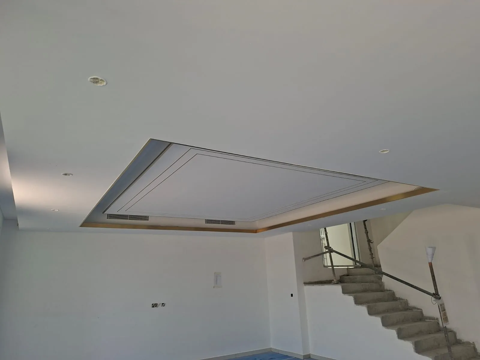 Villa Hall False Ceiling Cove – Gypsum & False Ceiling in Dubai by Pasupati Technical Services